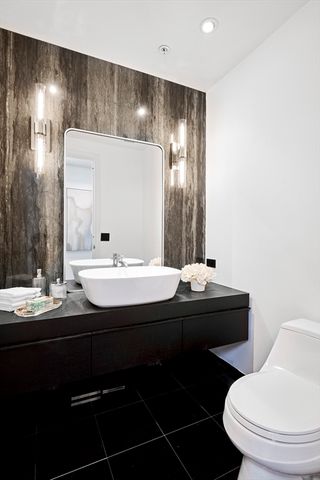 $5,225,000 | 2 Avery Street, Unit 35E, Boston, MA 02111