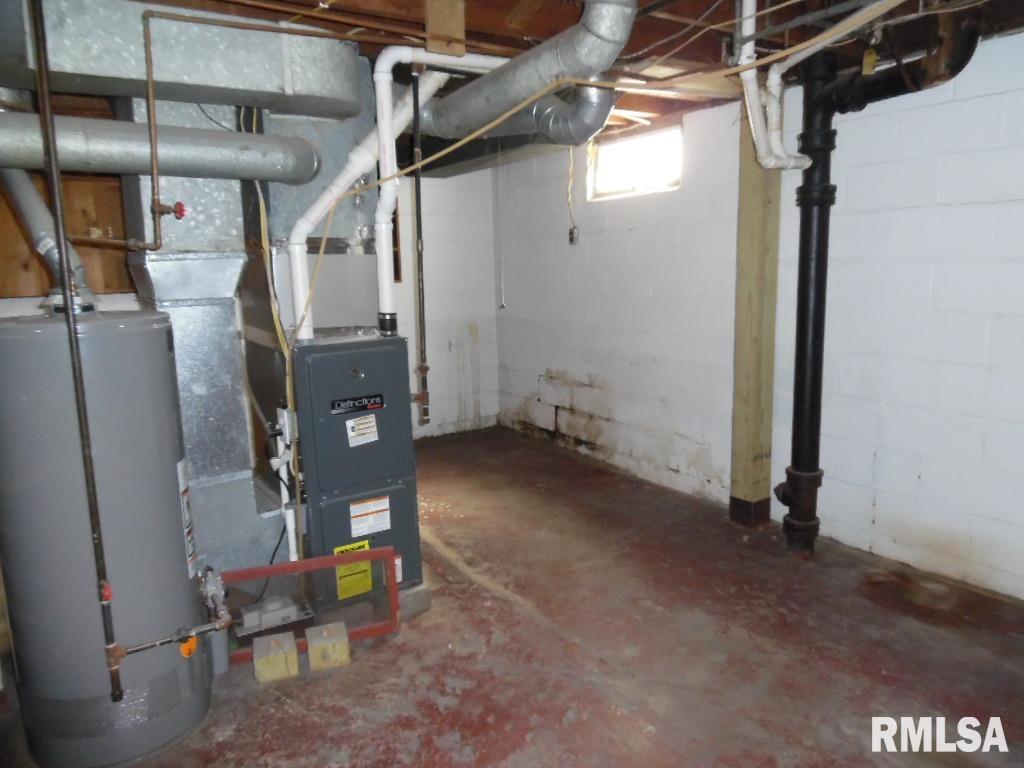 2335 Dunham Street Clinton, IA 52732 - Photo 11 of 12 Gallery Image 11