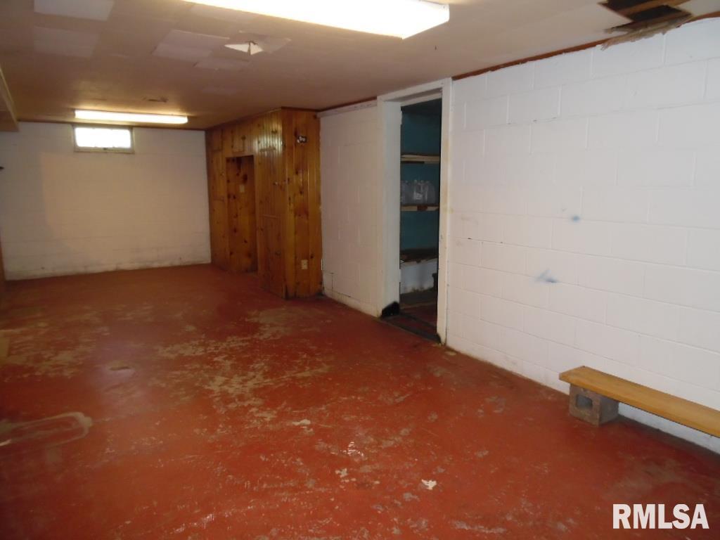 2335 Dunham Street Clinton, IA 52732 - Photo 9 of 12 Gallery Image 9