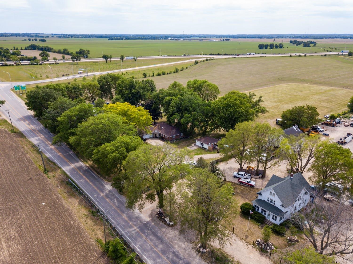 5866 Irene Road Belvidere, IL 61008 - Photo 7 of 46