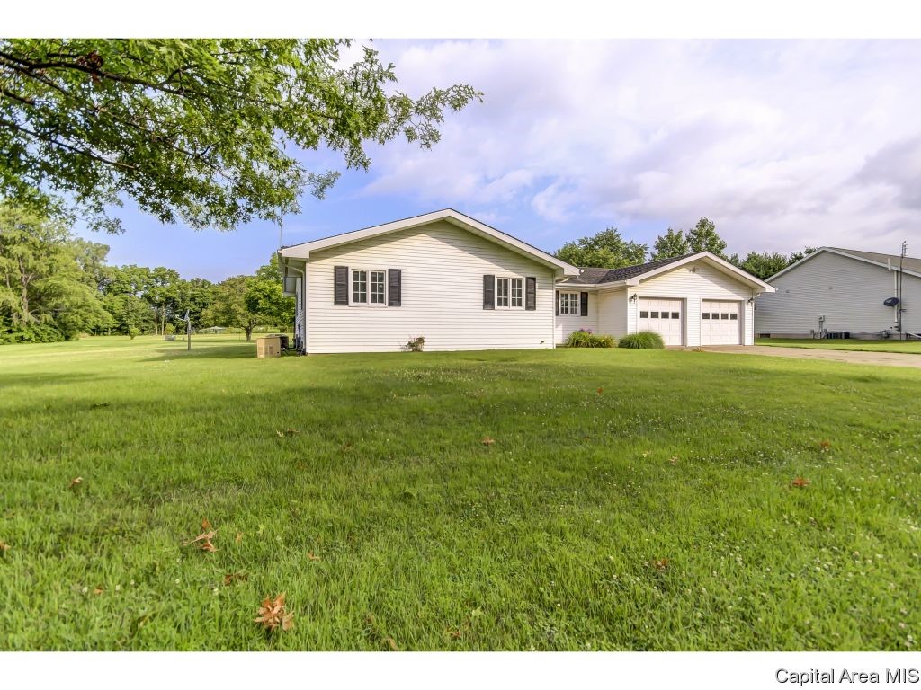 35 Country Towne Road Springfield, IL 62712 - Photo 34 of 36