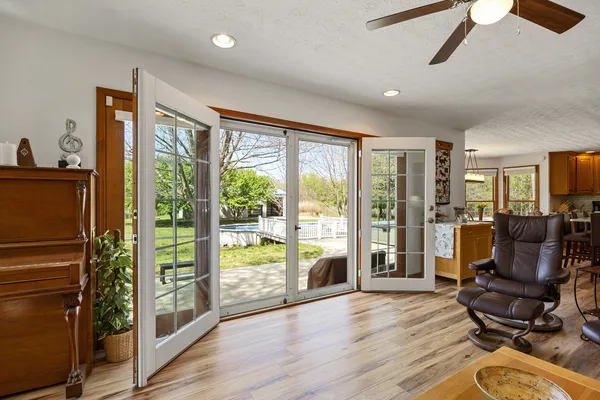 $485,000 | 18749 North Tolle Lane, Mount Vernon, IL 62864