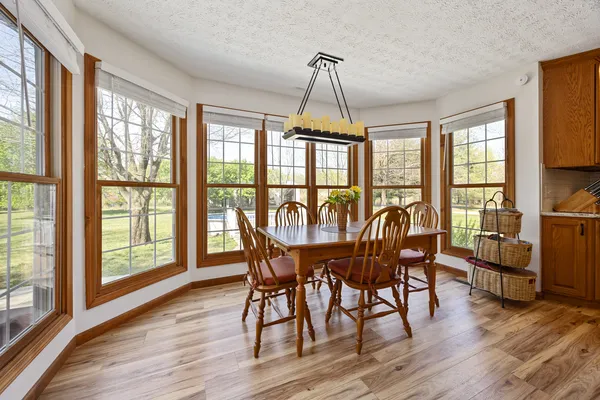 $485,000 | 18749 North Tolle Lane, Mount Vernon, IL 62864