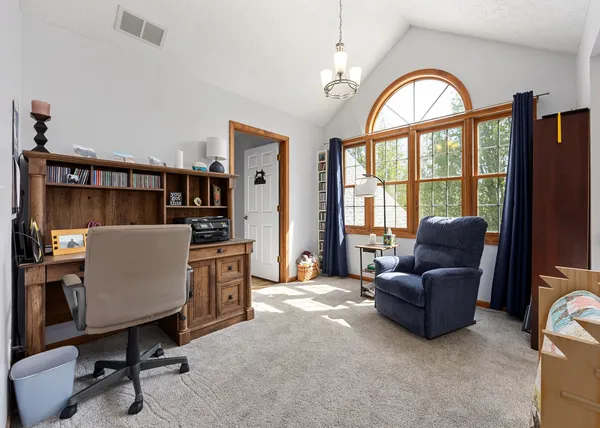 $485,000 | 18749 North Tolle Lane, Mount Vernon, IL 62864