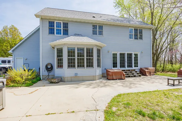 $485,000 | 18749 North Tolle Lane, Mount Vernon, IL 62864