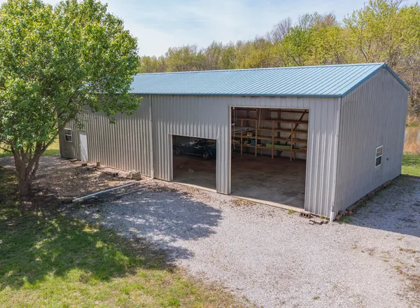$485,000 | 18749 North Tolle Lane, Mount Vernon, IL 62864