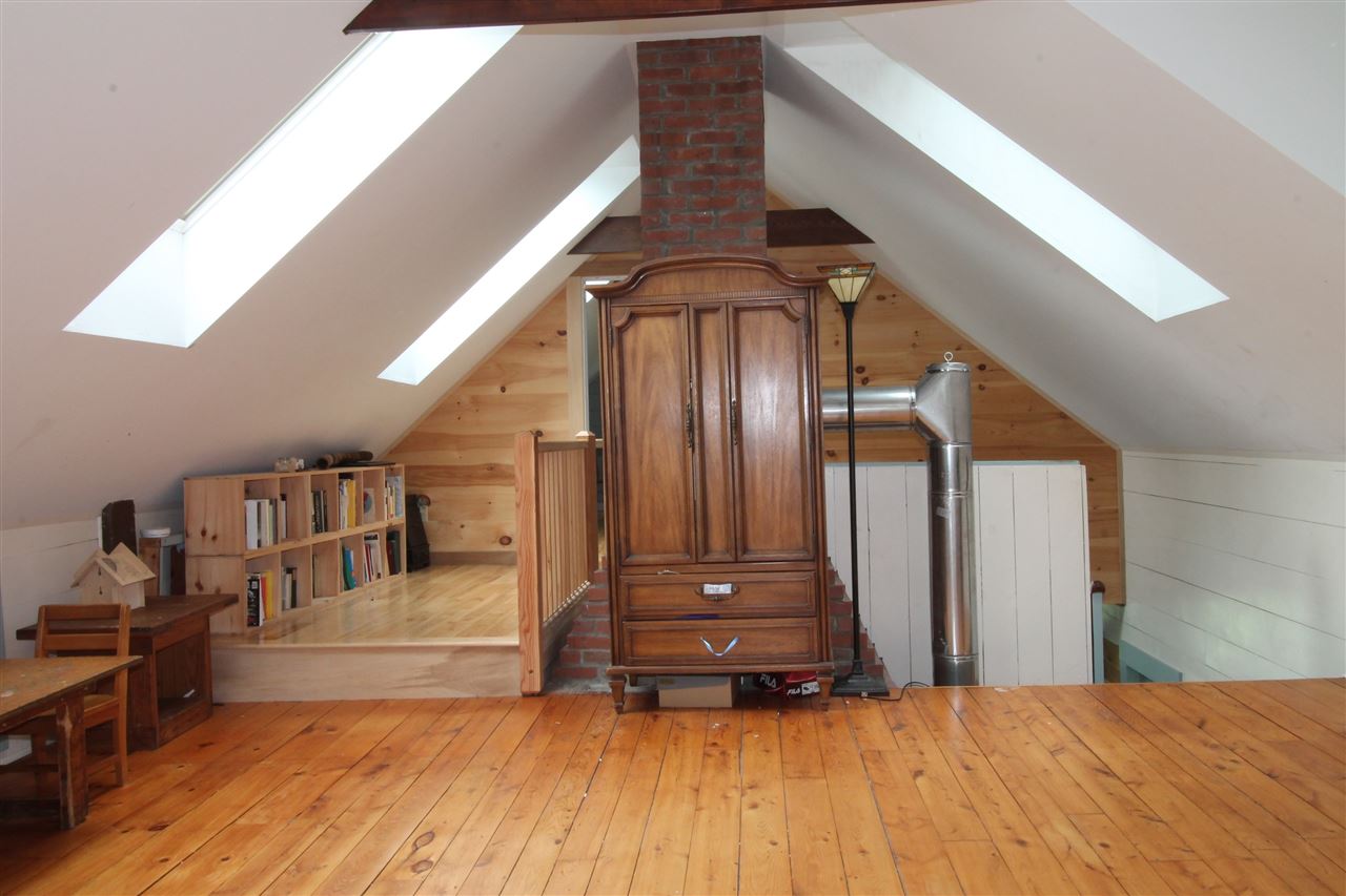 209 Ravenwood Road Vershire, VT 05083 - Photo 13 of 32