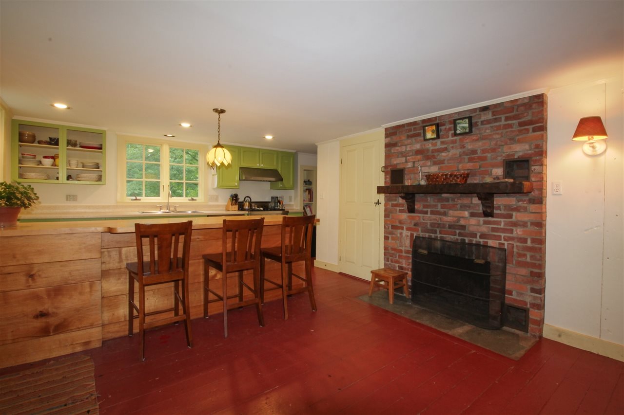 209 Ravenwood Road Vershire, VT 05083 - Photo 3 of 32