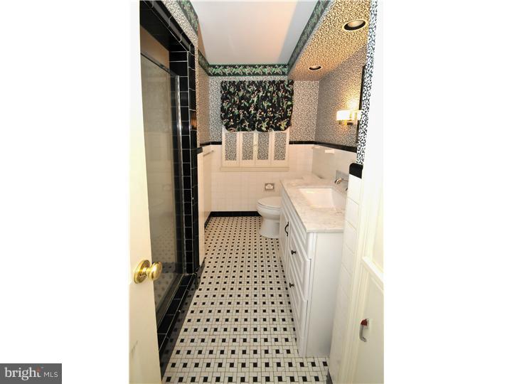 1123 Hagues Mill Road Ambler, PA 19002 - Photo 11 of 25 Bathroom