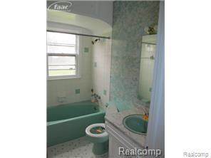 3532 Mackin Road Flint, MI 48504 - Photo 3 of 24 Mackin 3.jpg