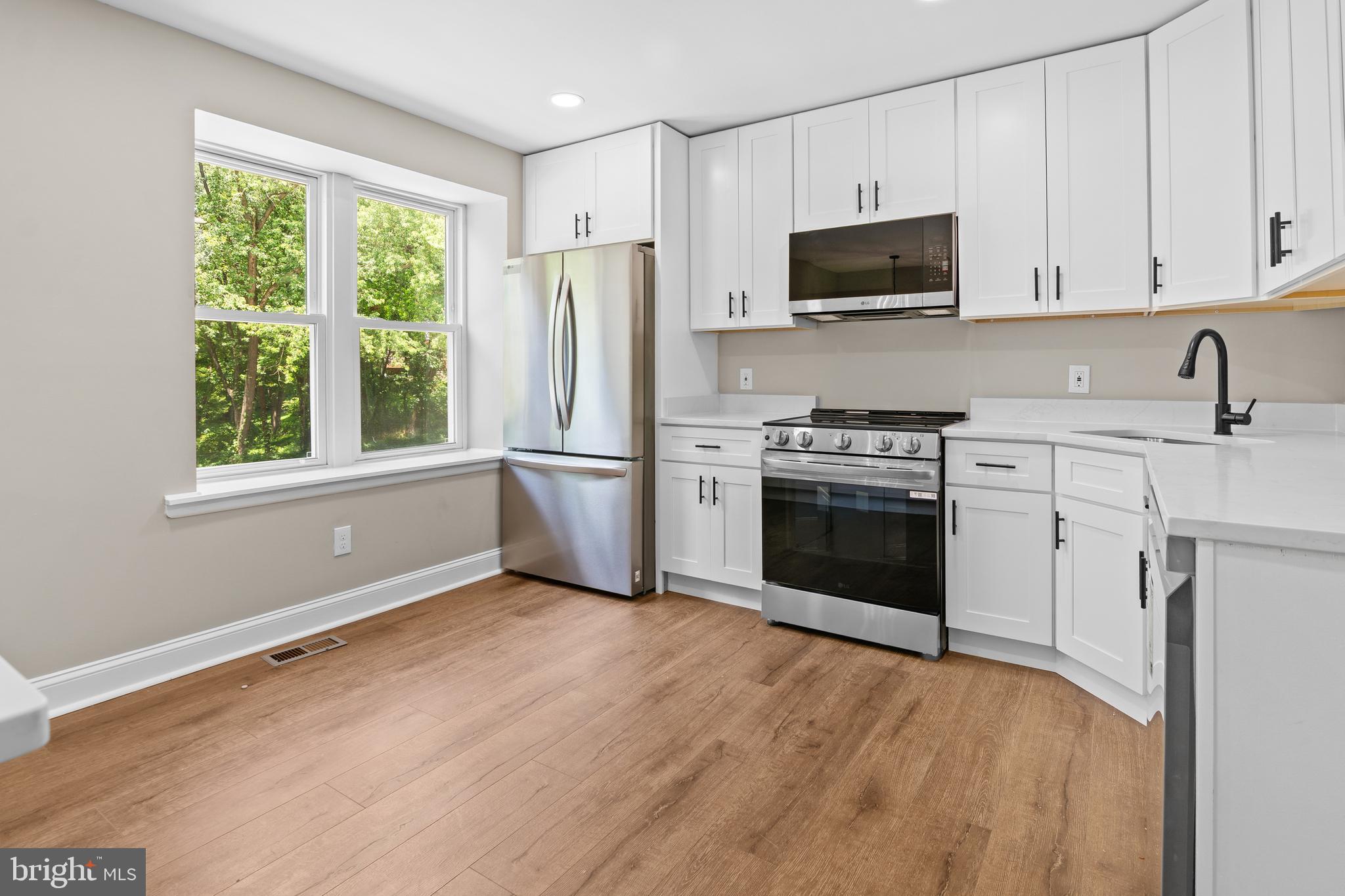2613 Ebony Road Baltimore, MD 21234 - Photo 6 of 38