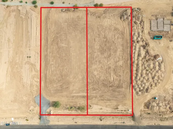 a view of a tennis court