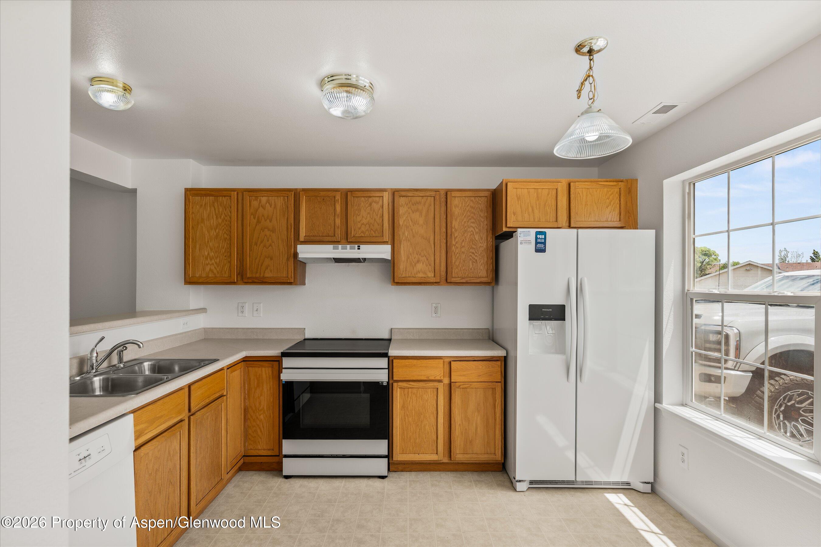 954 West 24th Street Rifle, CO 81650 - Photo 4 of 14 04-954W24thSt_26060804