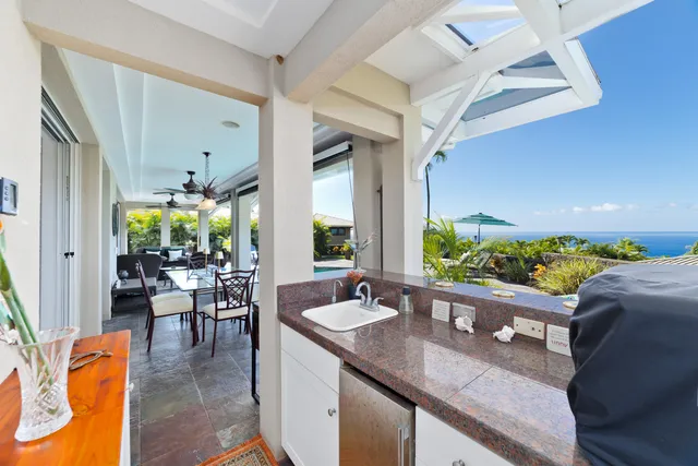 a kitchen with granite countertop lots of counter top space