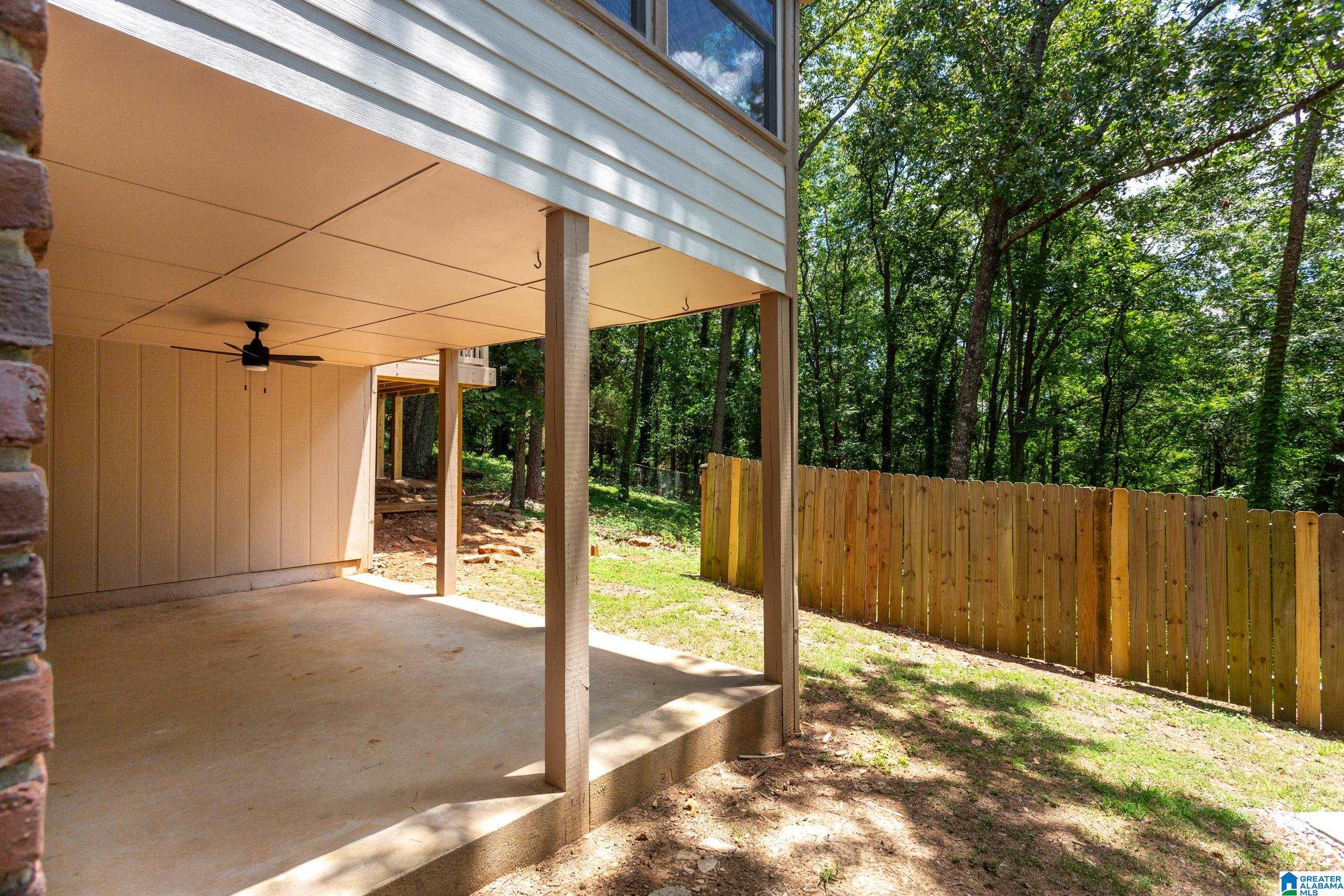 805 Hillyer High Road Anniston, AL 36207 - Photo 8 of 43
