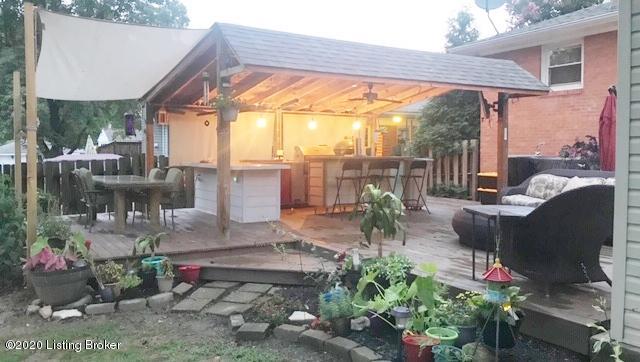 8910 Waltlee Road Louisville, KY 40291 - Photo 16 of 18 Outdoor area