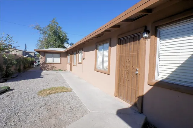 $905 | 2608 East Mesquite Avenue, Unit 3, Las Vegas, NV 89101