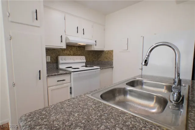 $905 | 2608 East Mesquite Avenue, Unit 3, Las Vegas, NV 89101
