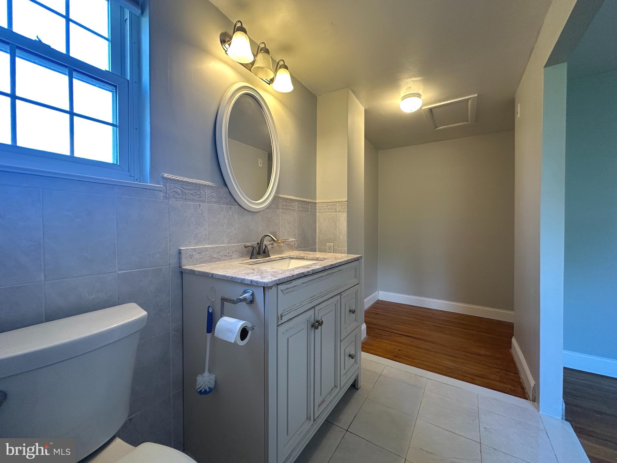 746 Susquehanna Road Philadelphia, PA 19111 - Photo 19 of 40 Gallery Image 19