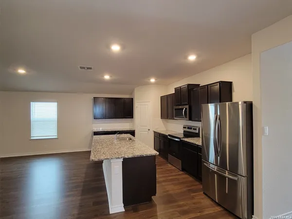 $1,750 | 1543 Rocky Rise, San Antonio, TX 78245