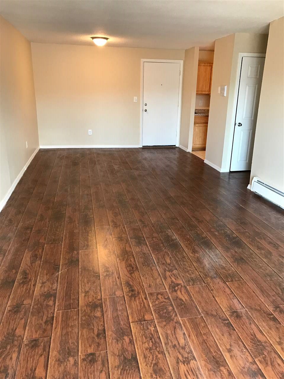 126 Mammoth Road, Unit 303 Hooksett, NH 03106 - Photo 6 of 11