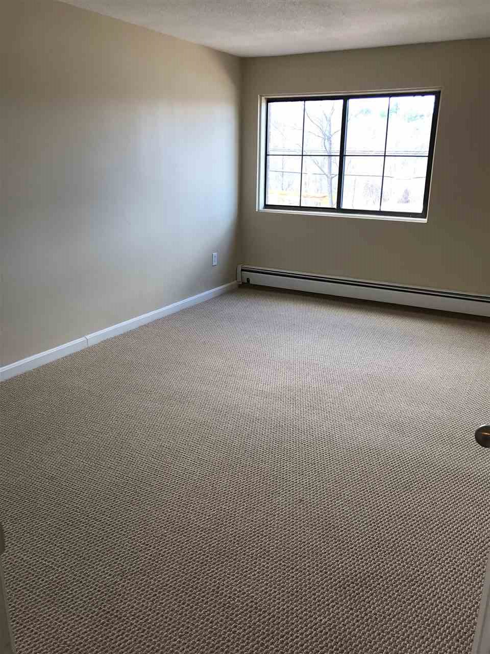 126 Mammoth Road, Unit 303 Hooksett, NH 03106 - Photo 9 of 11