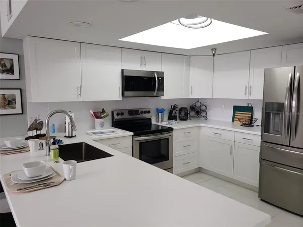 $3,400 | 4510 El Conquistador Parkway, Unit 207, Bradenton, FL 34210