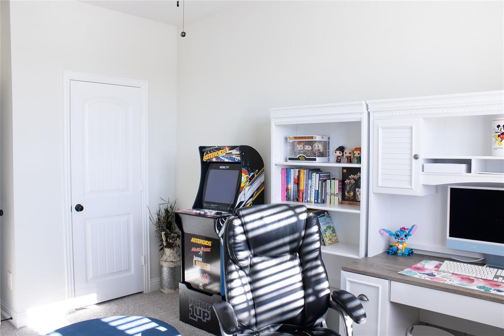 642 Sandiford Court Mansfield, TX 76063 - Photo 21 of 40 a view of a workspace with furniture
