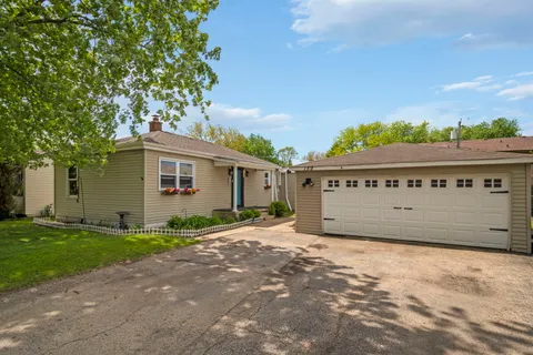 $279,900 | 159 Josephine Avenue, South Elgin, IL 60177