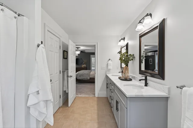 $1,100,000 | 34 Newfield Road, Freeport, ME 04032