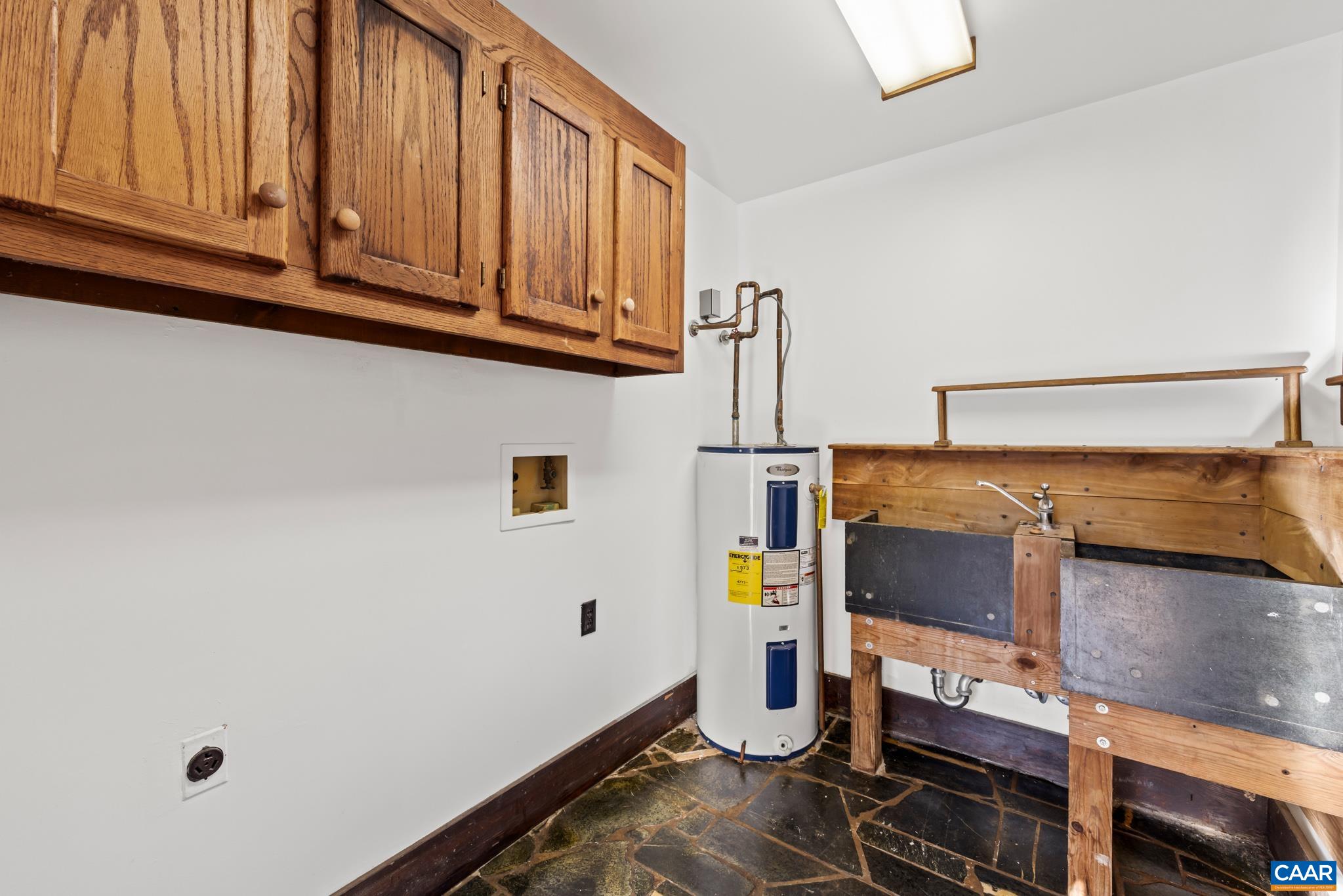 9712 Old Green Mountain Road Esmont, VA 22937 - Photo 23 of 42 a utility room with dryer and washer