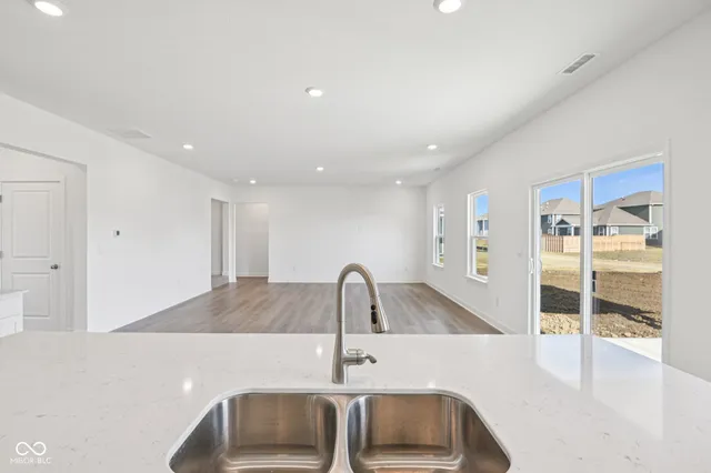 $462,900 | 2599 Kingman Drive, Whitestown, IN 46075