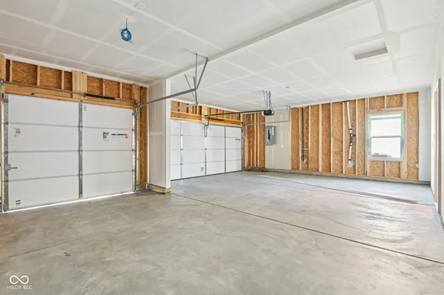 $462,900 | 2599 Kingman Drive, Whitestown, IN 46075