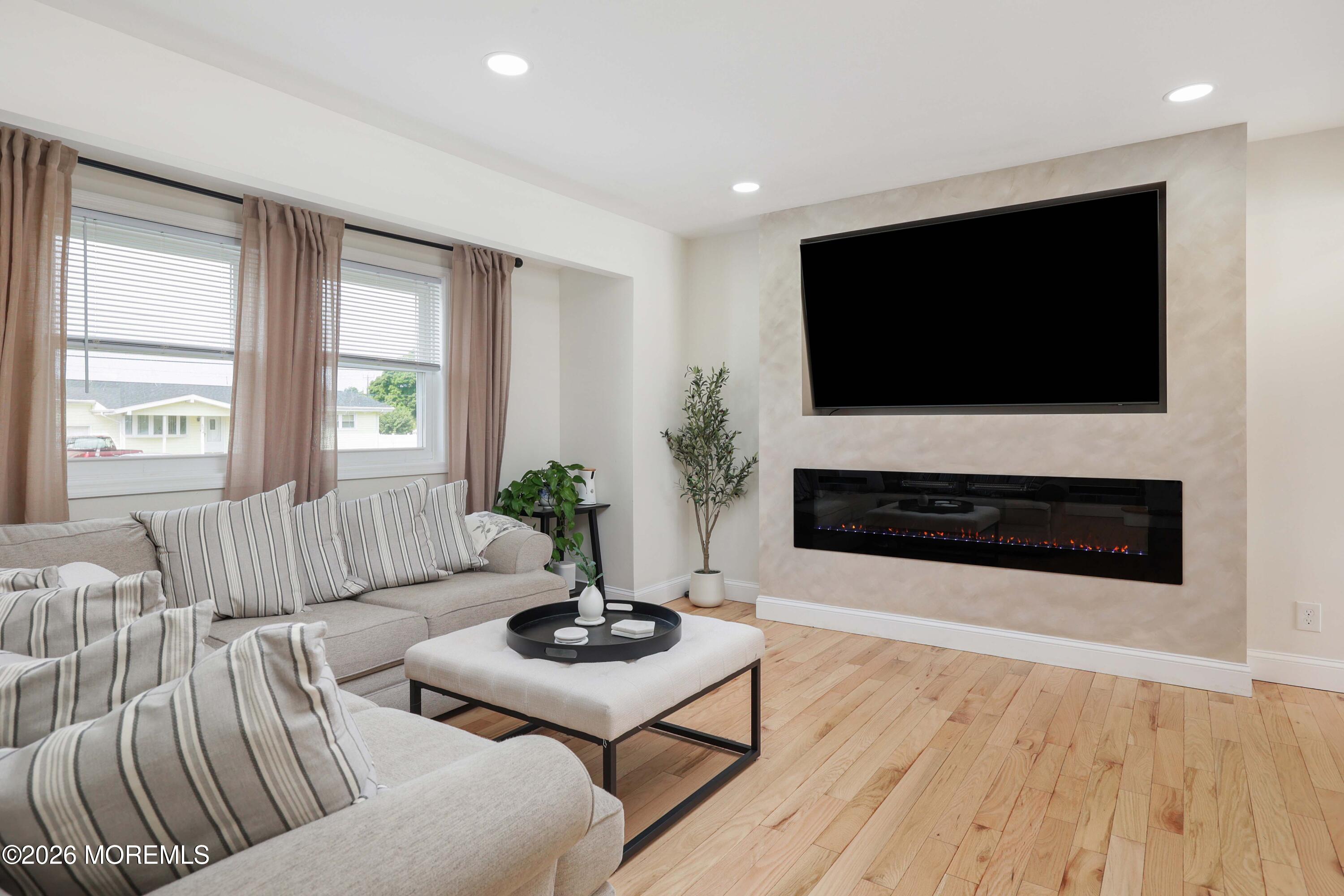 906 Ruth Drive Neptune, NJ 07753 - Photo 6 of 23 758A3238