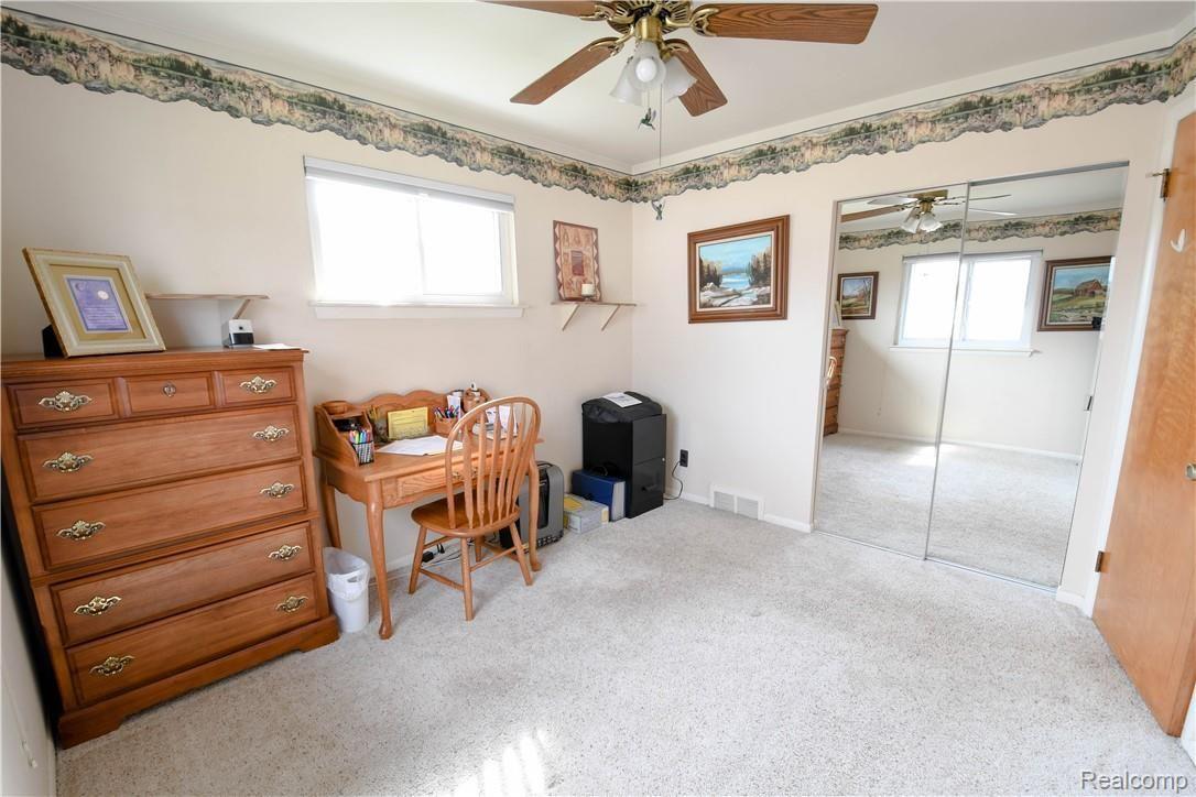 1221 Massoit Road Clawson, MI 48017 - Photo 12 of 20 1221 Massoit-13.jpg