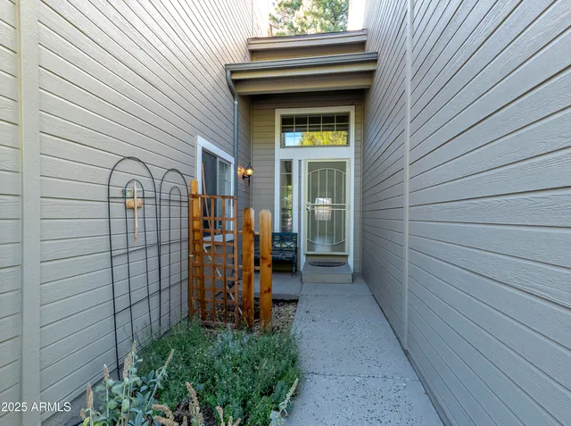 $519,000 | 2343 South Eclipse Lane, Flagstaff, AZ 86001