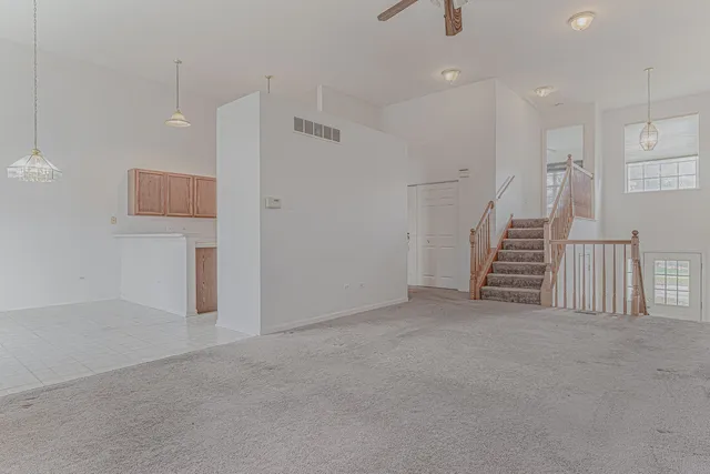 $225,000 | 386 Gladstone Lane, Elgin, IL 60120