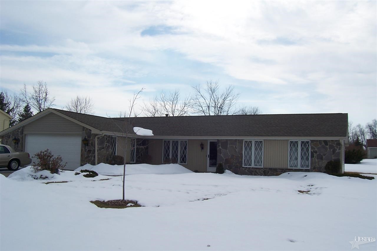 9613 Reindeer Road Fort Wayne, IN 46804 - Photo 1 of 24