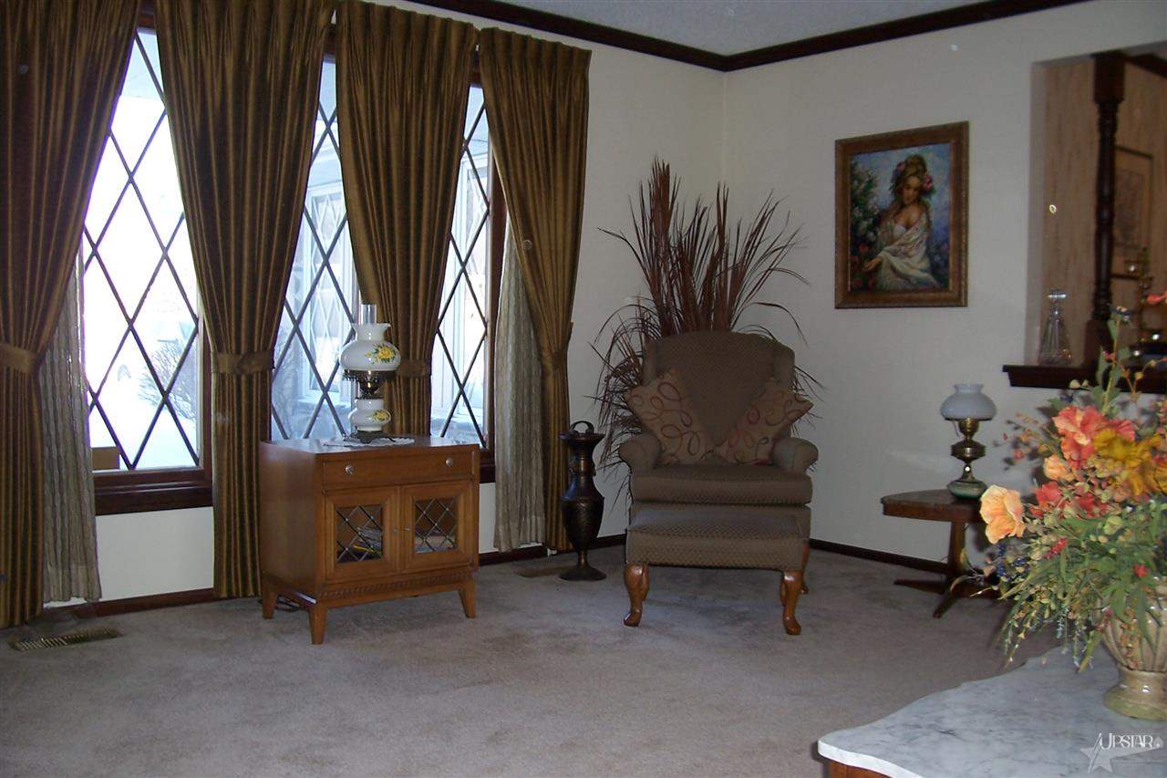 9613 Reindeer Road Fort Wayne, IN 46804 - Photo 4 of 24