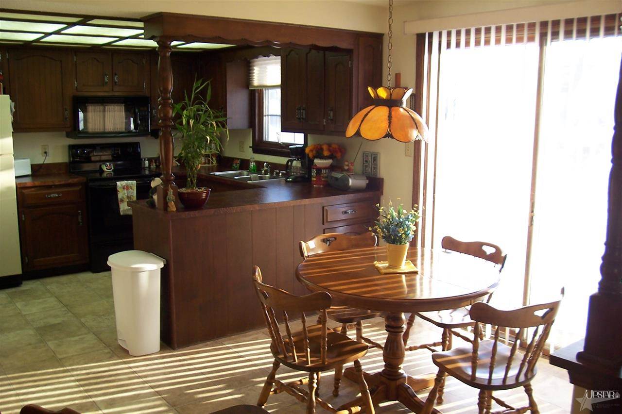 9613 Reindeer Road Fort Wayne, IN 46804 - Photo 9 of 24