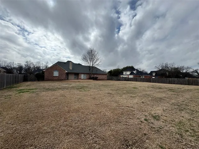 $2,600 | 335 Crosscreek Drive, Bossier City, LA 71111