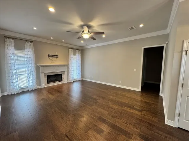 $2,600 | 335 Crosscreek Drive, Bossier City, LA 71111