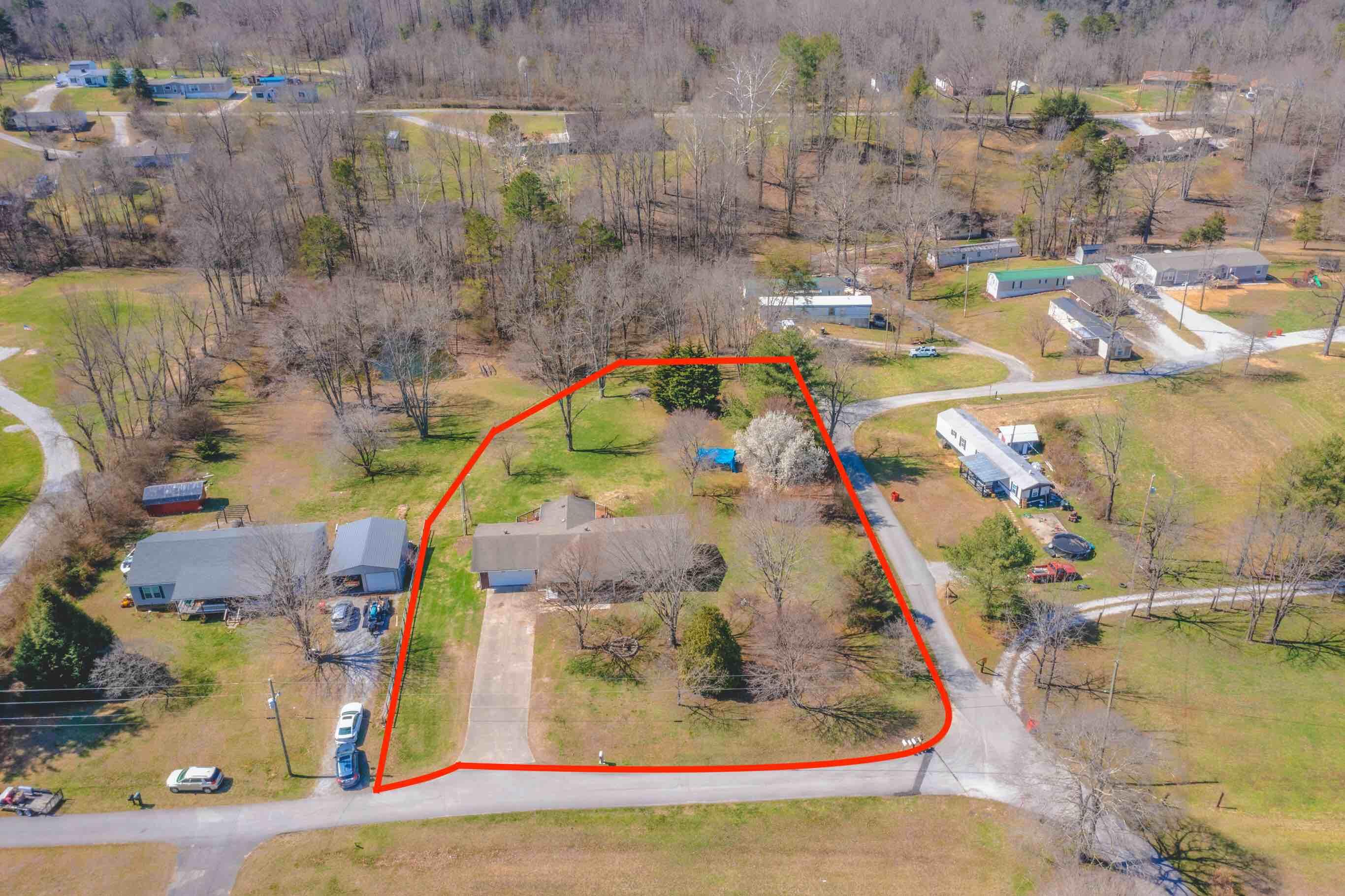 175 Wt Parker Road Corbin, KY 40701 - Photo 7 of 48 062