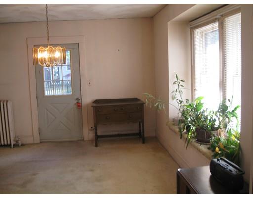 11 Windsor Road Quincy, MA 02171 - Photo 7 of 14 Gallery Image 7