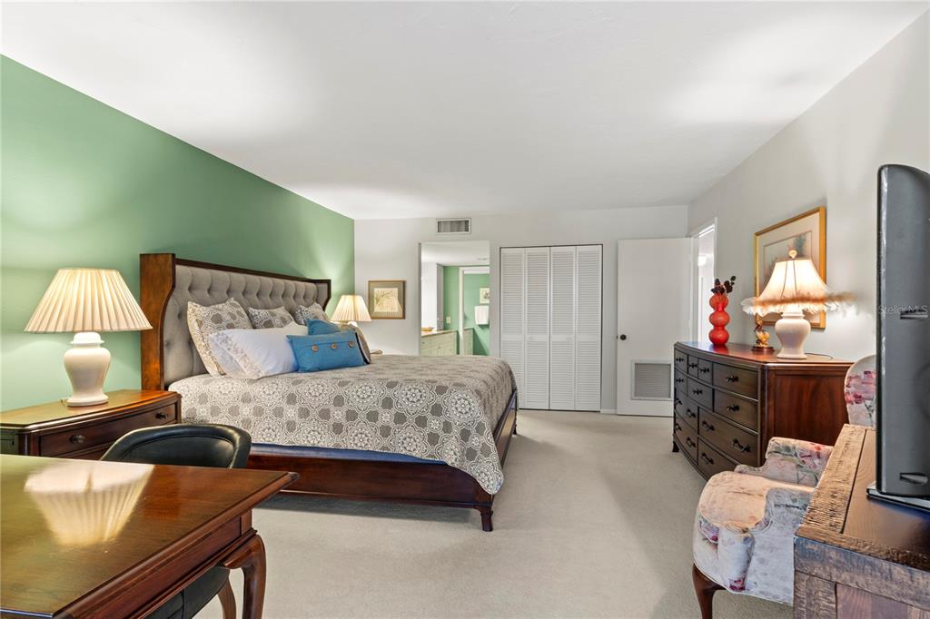 8735 Midnight Pass Road, Unit 301B Sarasota, FL 34242 - Photo 32 of 63