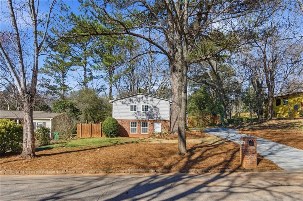 3112 Dove Way Decatur, GA 30033 - Photo 2 of 38