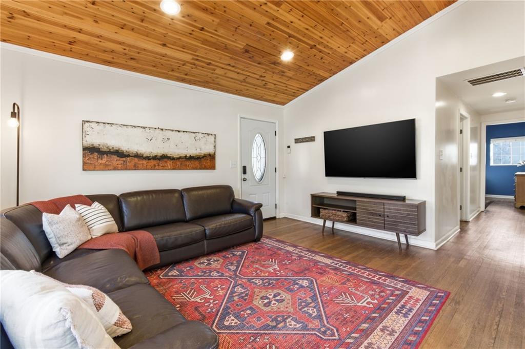 3112 Dove Way Decatur, GA 30033 - Photo 5 of 38