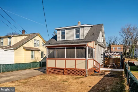 a house view with a outdoor space