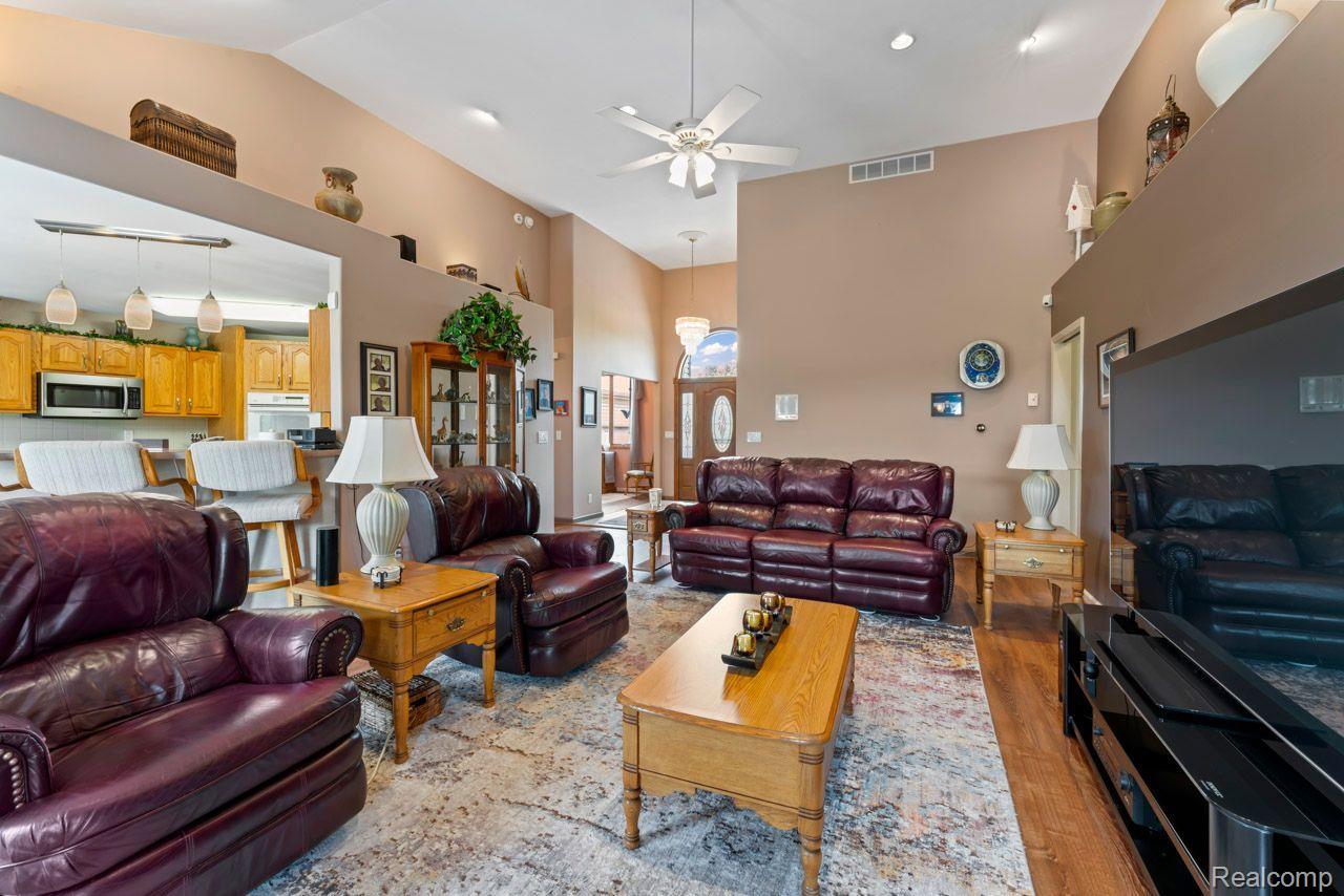 5215 Cook Road Swartz Creek, MI 48473 - Photo 21 of 52 Gallery Image 21