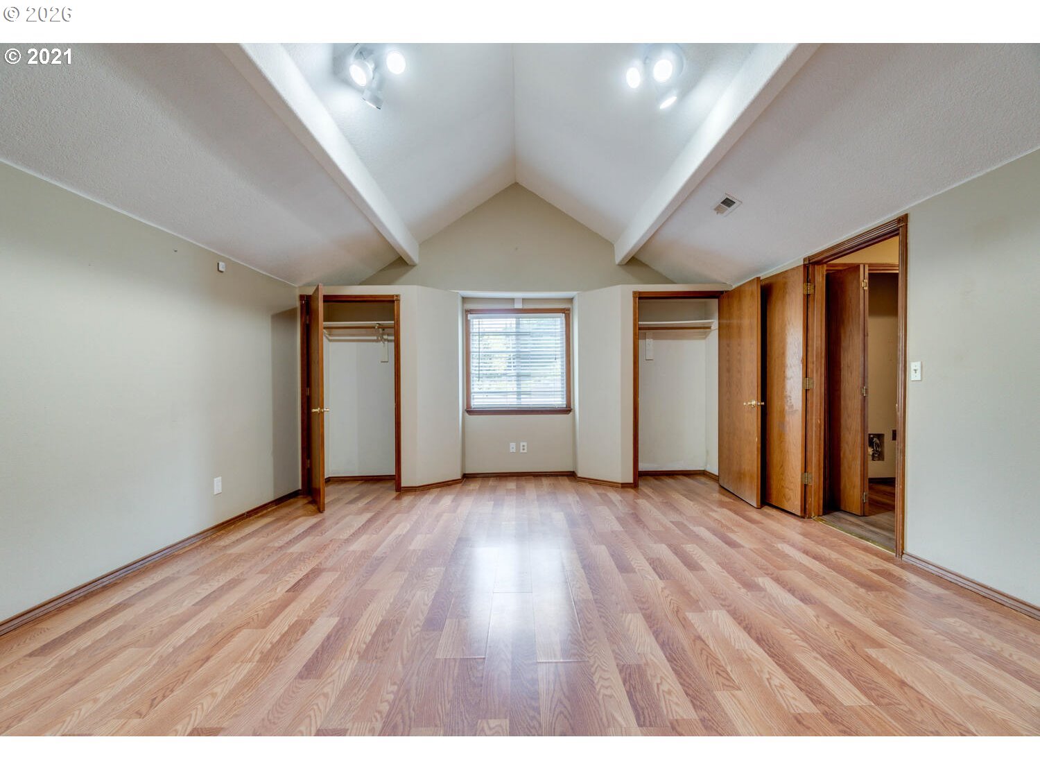 5031 Southeast Jenne Road Portland, OR 97236 - Photo 20 of 43